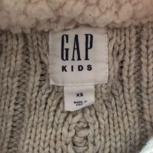 Gap CableKnit Sweater xs